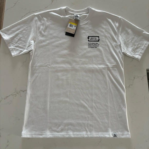 Nike ACG Recycle T-Shirt Mens Size Small - Picture 2 of 5